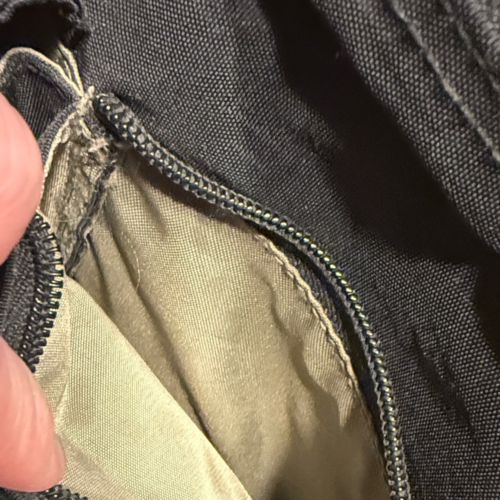 Baggallini Black Messenger Bag - Picture 3 of 8
